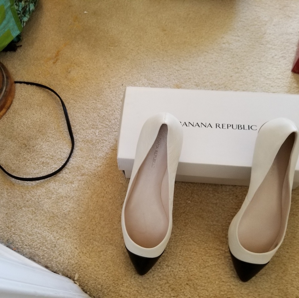 Banana Republic Flats